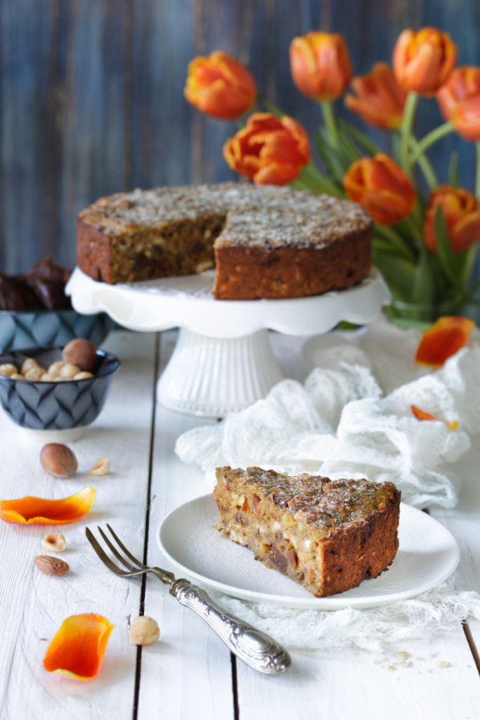 Torta rustica di pane, fichi e zucchero integrale senza lattosio