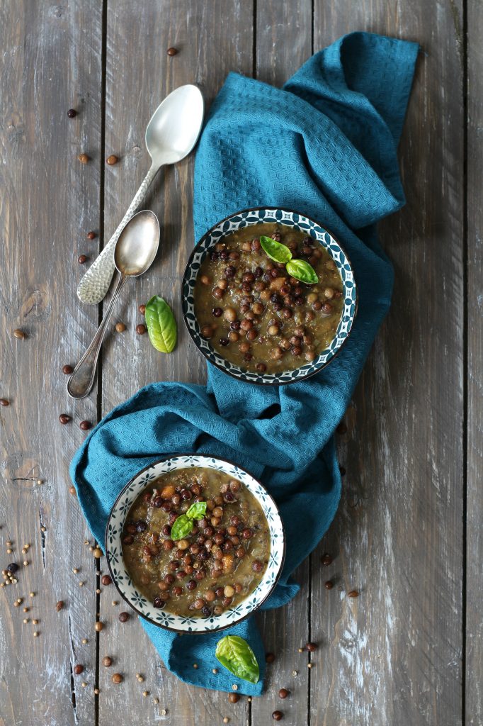 Zuppa di roveja al profumo di coriandolo ricetta facile