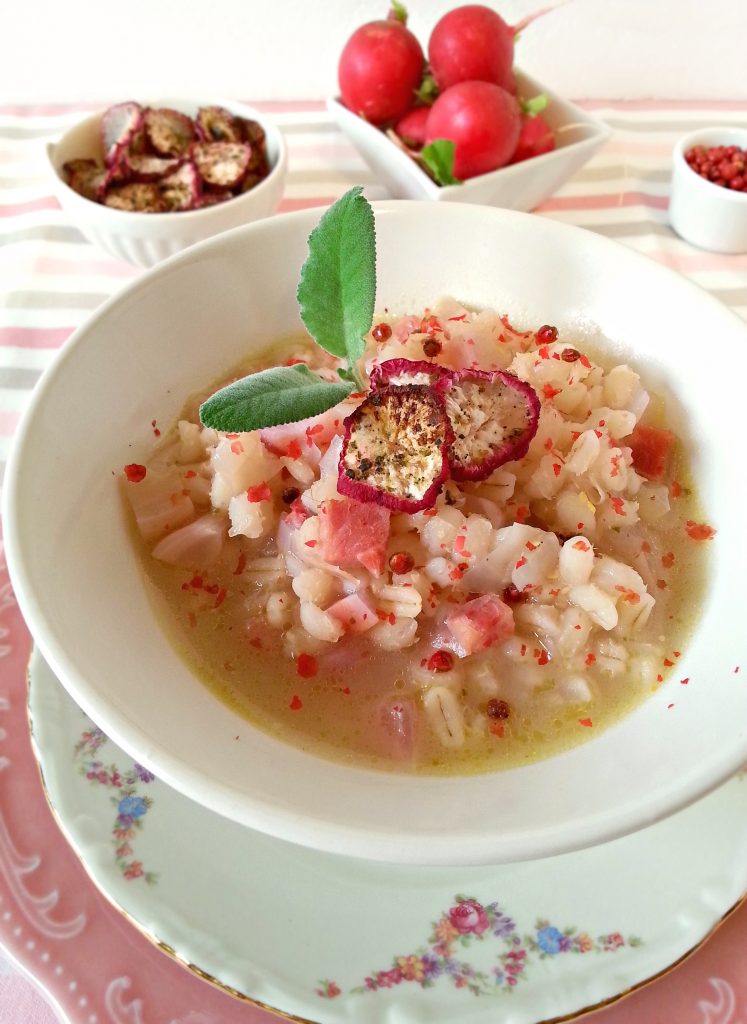 Orzo in rosa con ravanelli e prosciutto cotto ricetta light