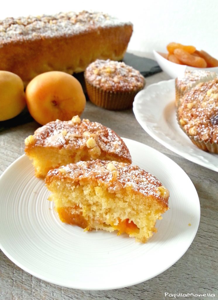 Plum cake leggero alla doppia albicocca veloce