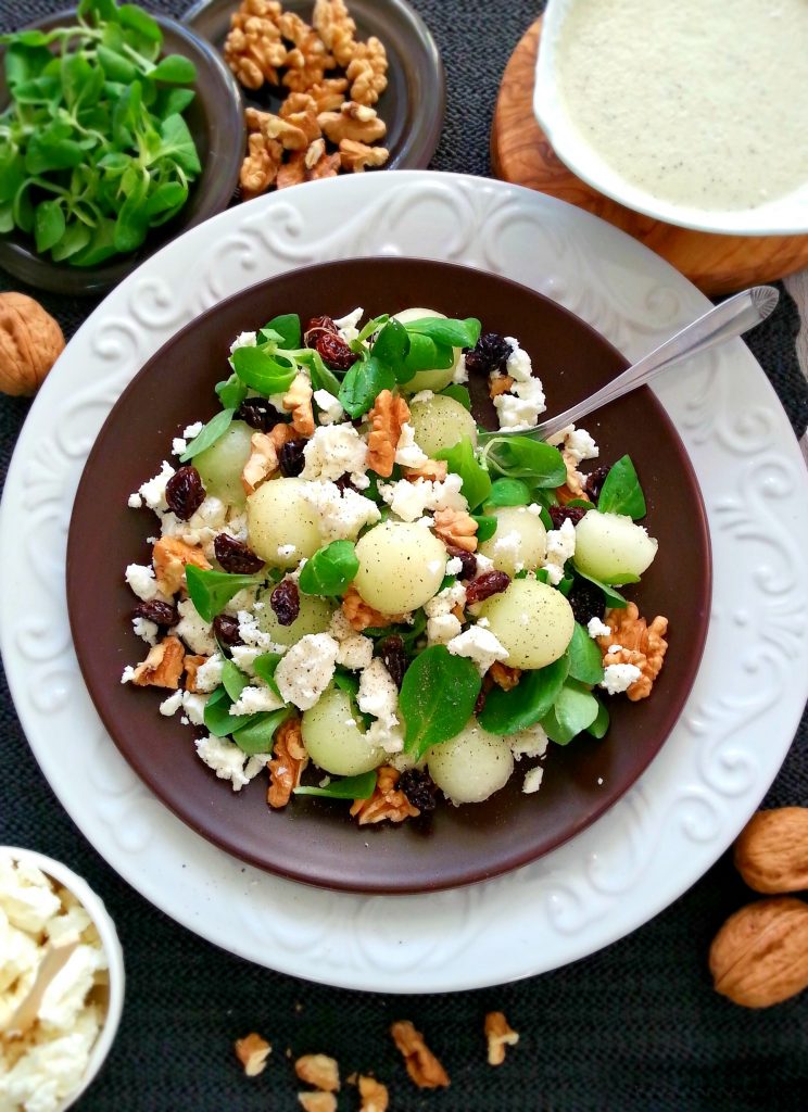 Feta salad con perle di melone bianco senza cottura