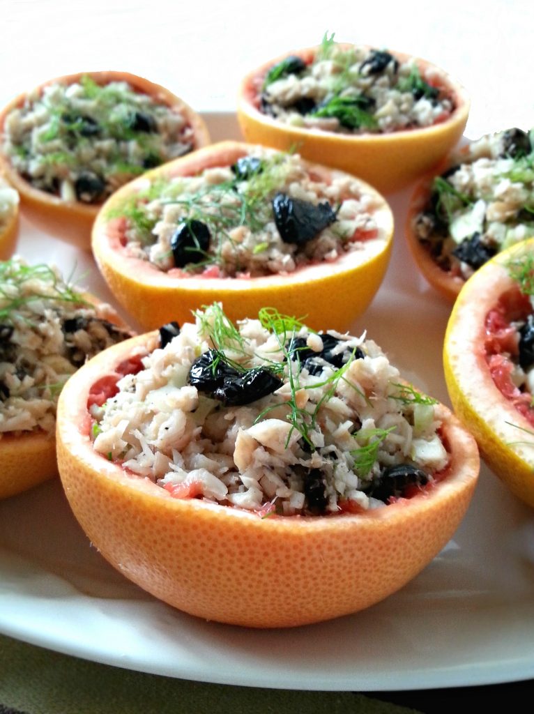 Insalata di merluzzo nel pompelmo ricetta  facile