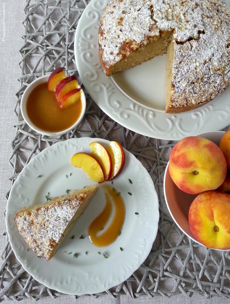 Torta di pesche frullate al timo ricetta facile