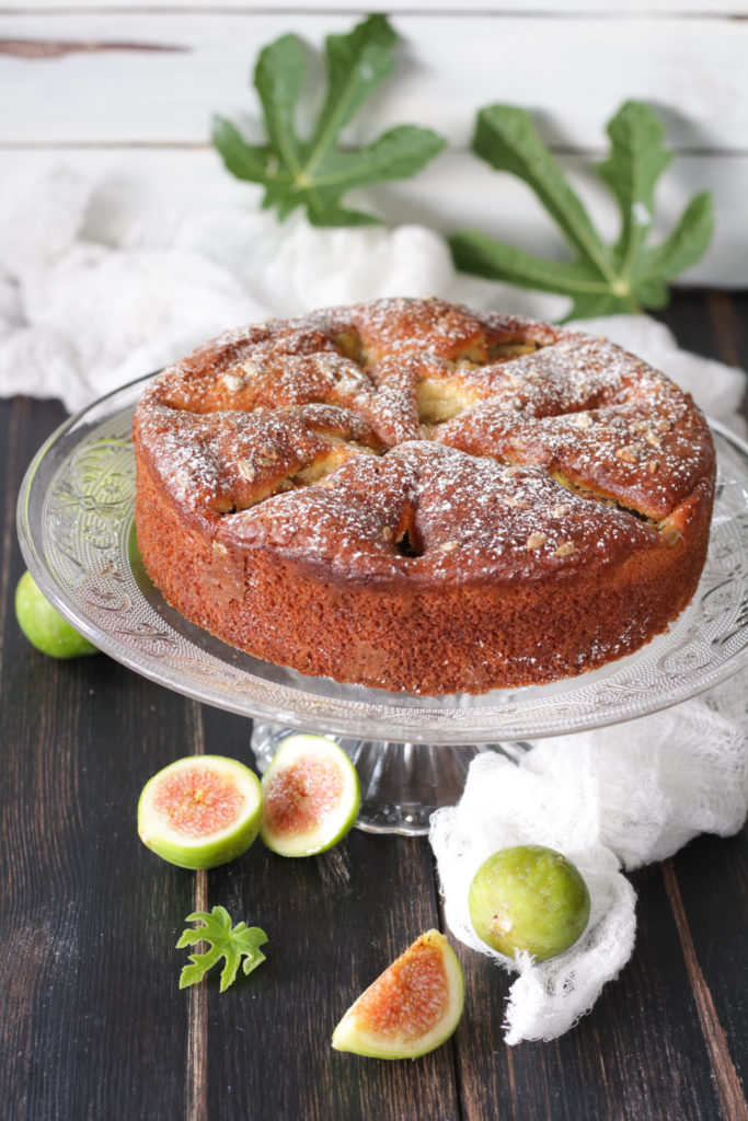 Torta ai fichi freschi e frullati soffice e senza burro