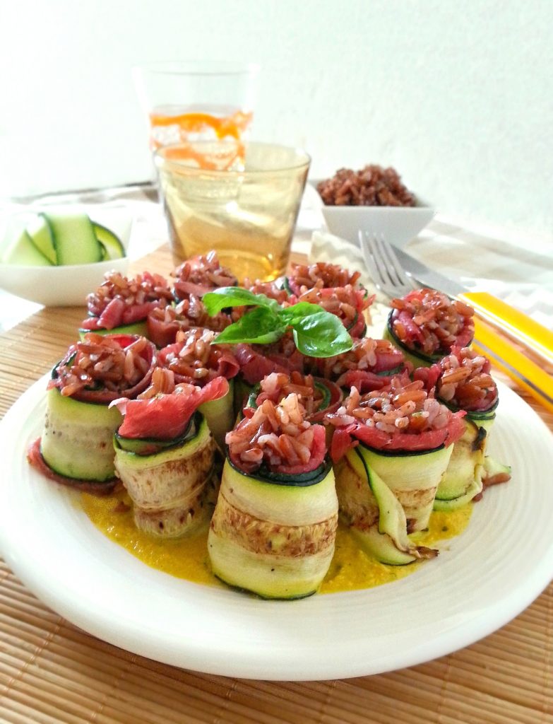 Paccheri di zucchine ripieni al riso rosso e bresaola finger food