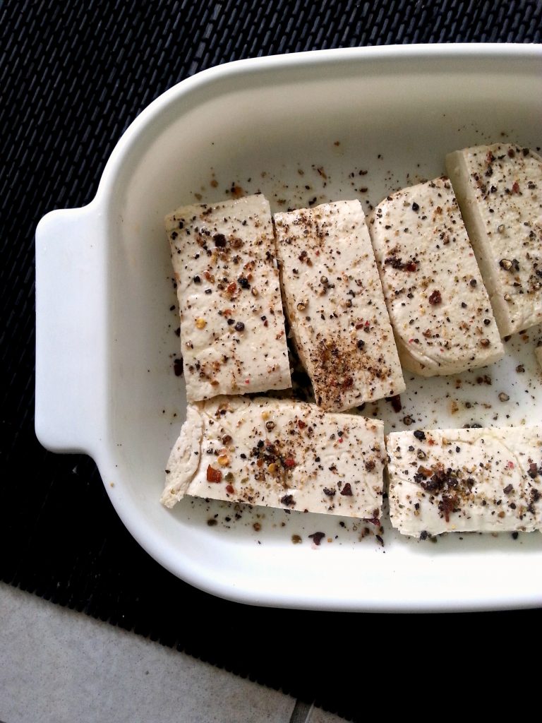 Tofu marinato su purea di carote al cumino marinatura