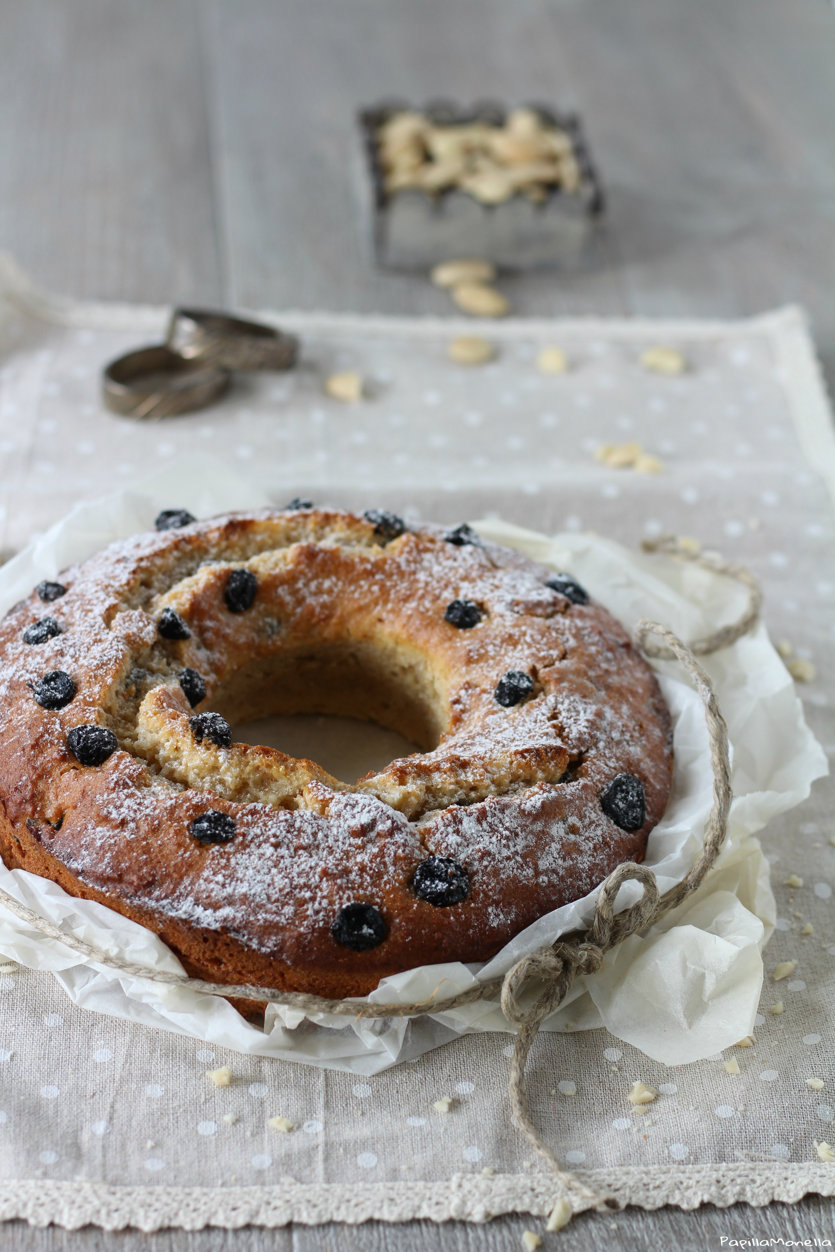 Ciambella 10 minuti mirtilli e mandorle senzaburro ricetta golosa