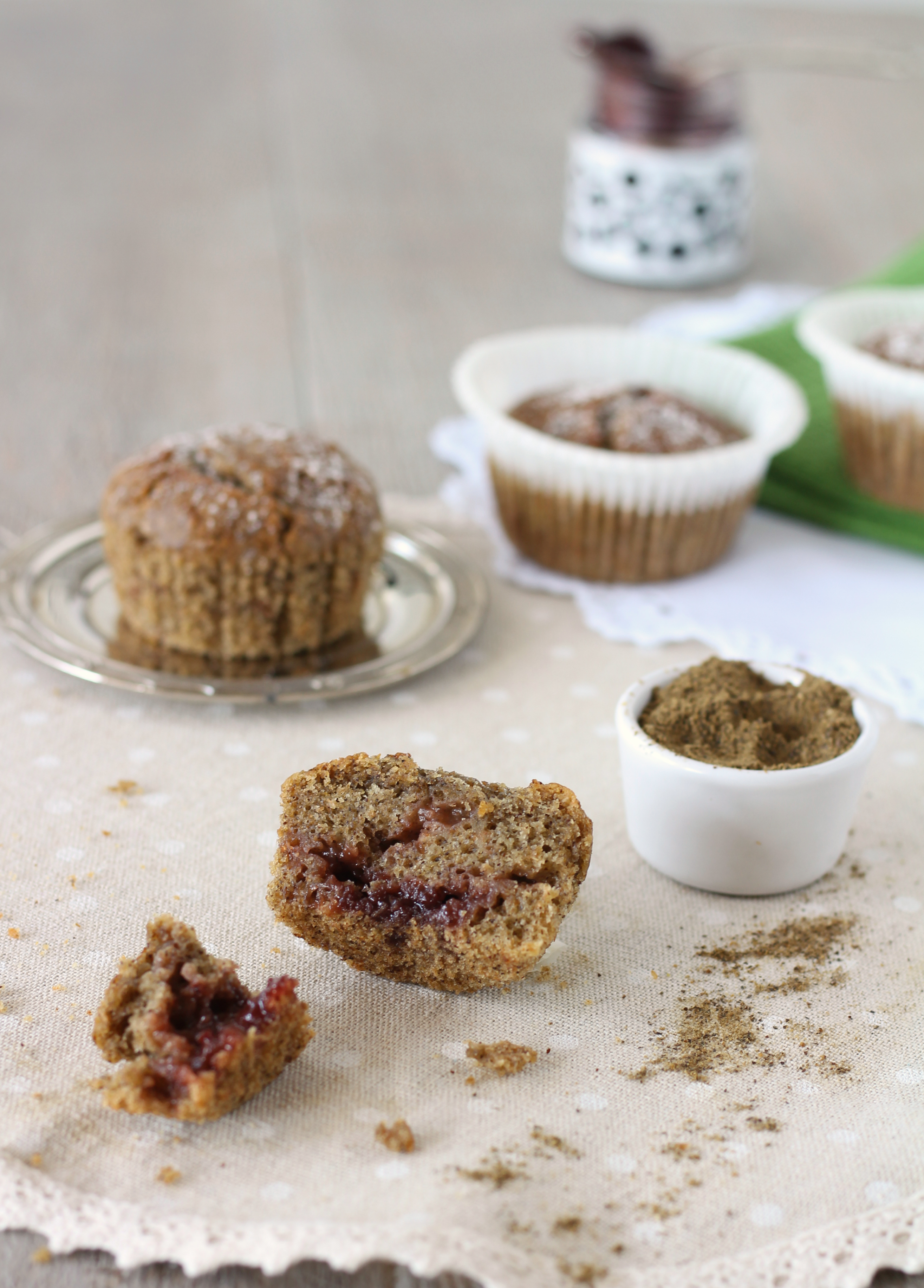 Vegan muffin alla farina di canapa e ciliegia veloci