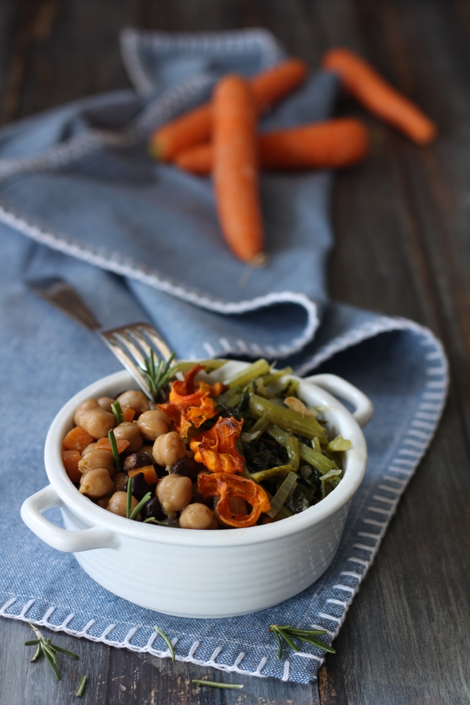 Insalata calda di ceci cime di rapa e carote vegan