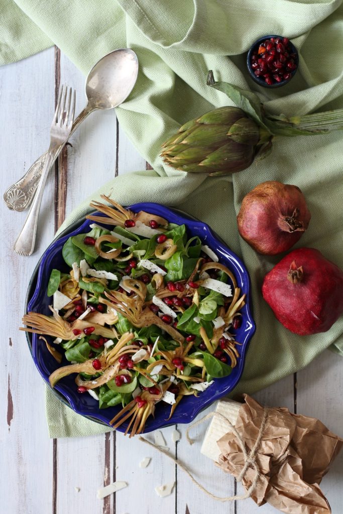 Insalata di carciofi e melagrana con ricotta salata zenit