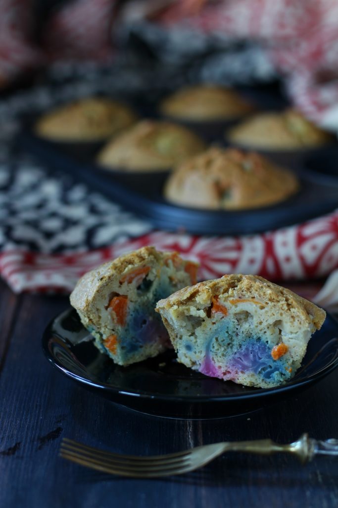 Muffin veg alla farina di ceci e verdure colorate impasto