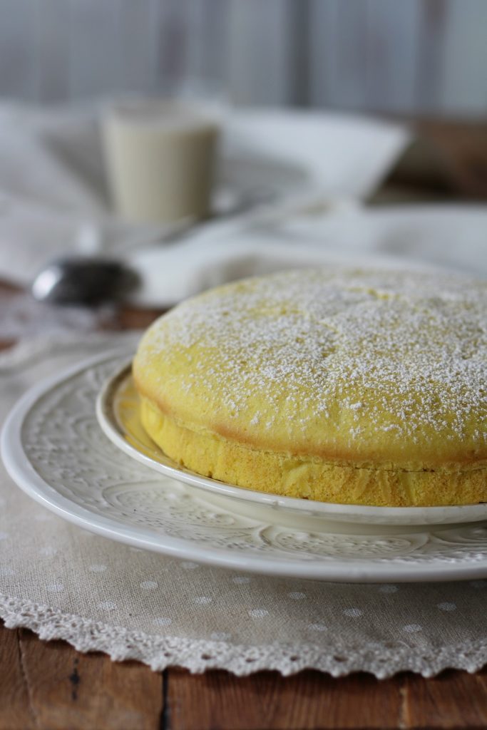 Pan di Spagna light senza uova con curcuma morbido