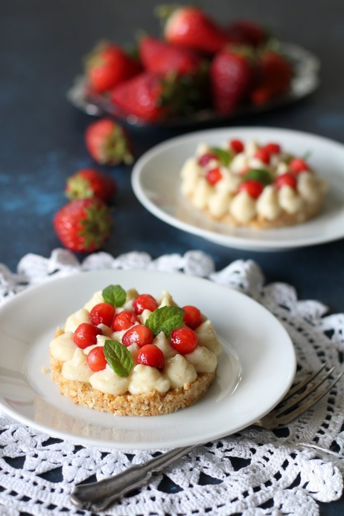 Dessert fragole e ananas veloce e leggero senza burro