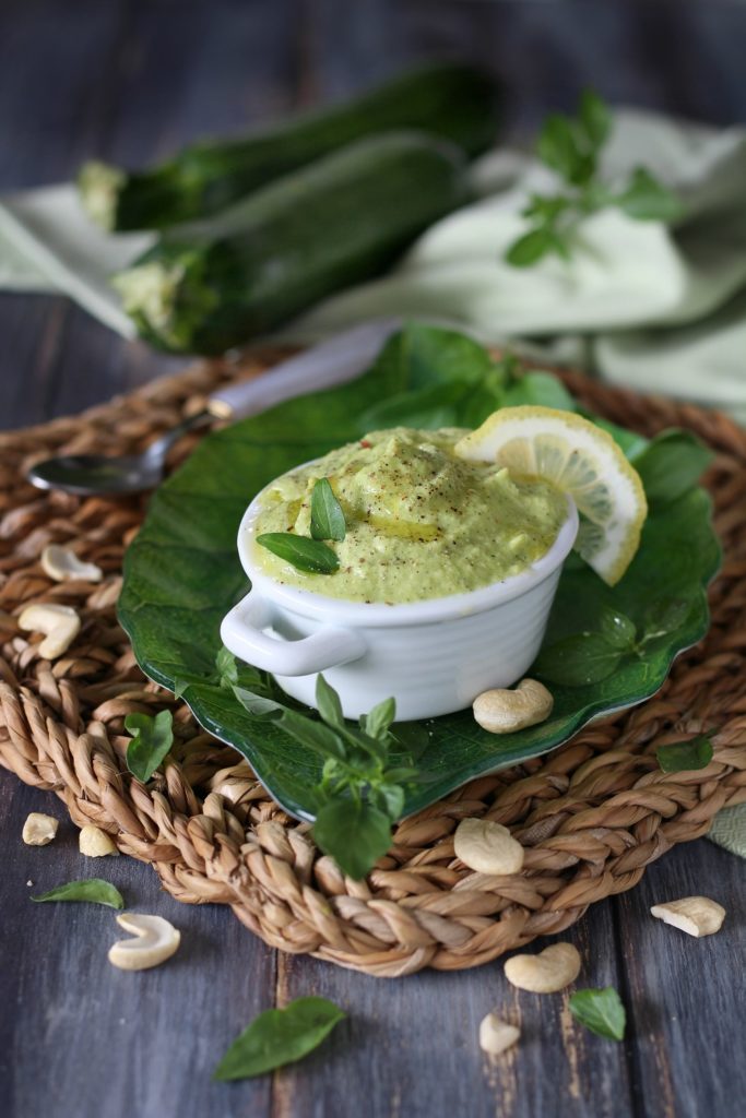 Pesto di avocado anacardi e zucchine Chico Mendes Modena