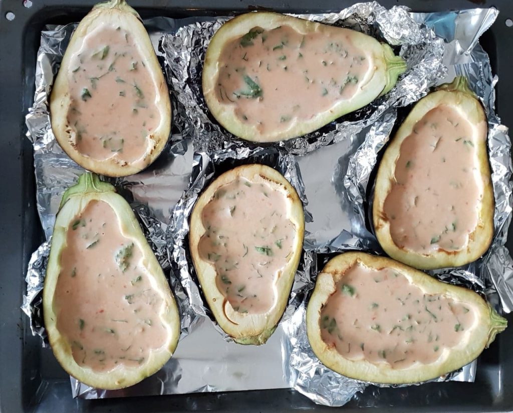 melanzane ripiene di farfrittata al pomodoro preparazione