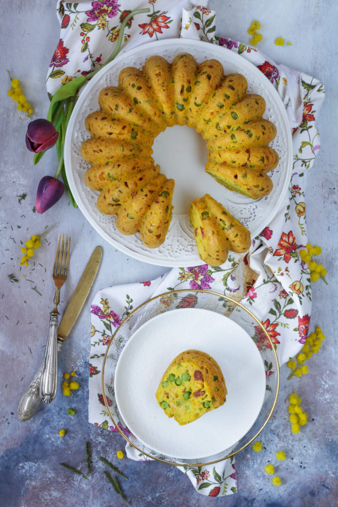 Ciambella salata piselli e mais alla curcuma ricetta light