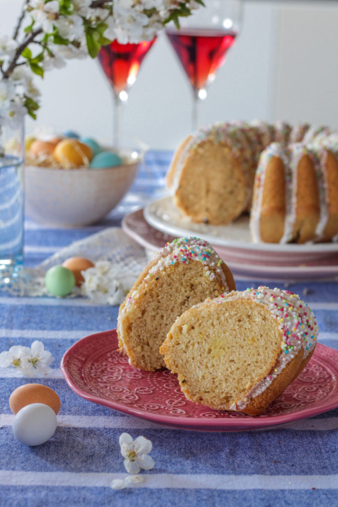 Ciambella pasquale acqua e anice fetta tagliata e pronta da gustare