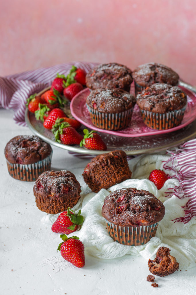 Muffin alle fragole con farro e cacao facili