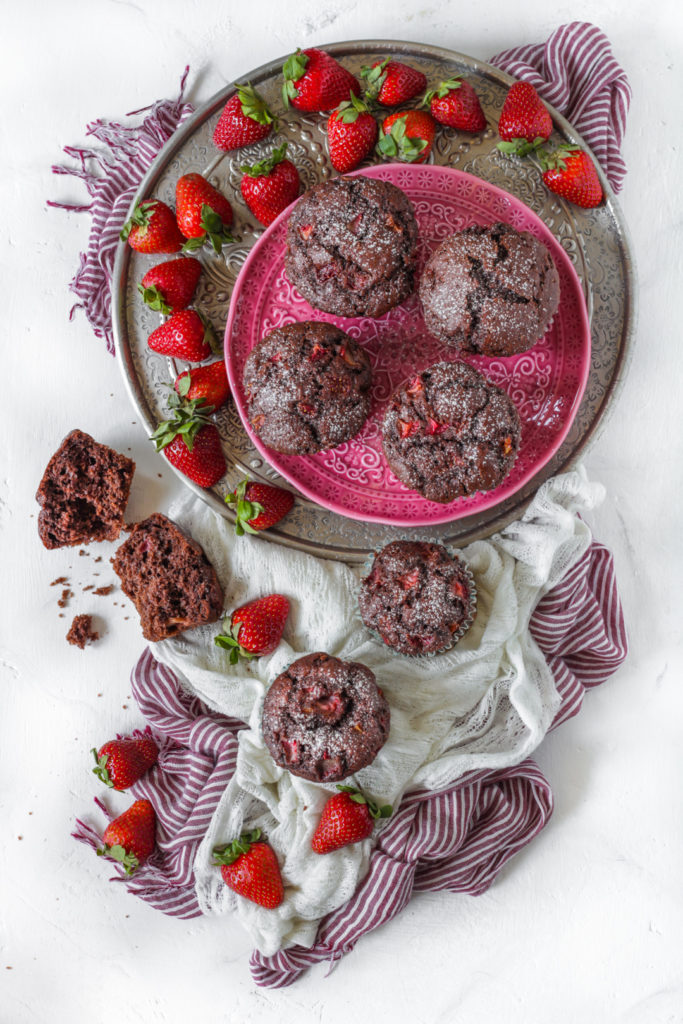 Muffin alle fragole con farro e cacao veloci