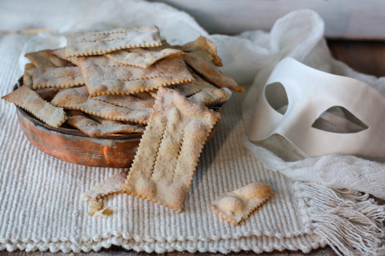 Chiacchiere di Carnevale in friggitrice ad aria