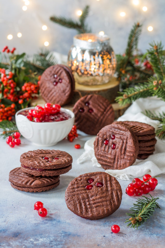 Biscotti facili e veloci cacao e ribes senza attrezzi