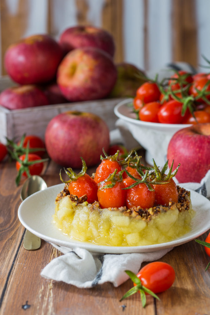 dessert con mele pomodorini e croccante ricetta Cannavacciuolo