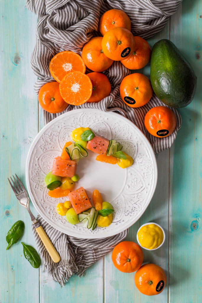 Salmone affumicato con mandarino avocado e cetriolo mandarini Tango