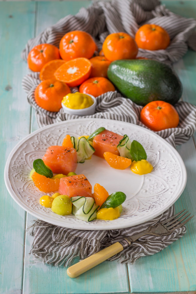 salmone affumicato con mandarino avocado e cetriolo mandarini tango