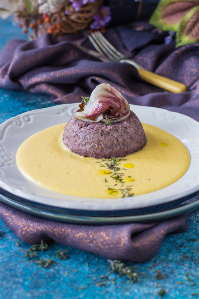 Flan di azuki e radicchio su crema di mais piccante un rompiscatole in cucina