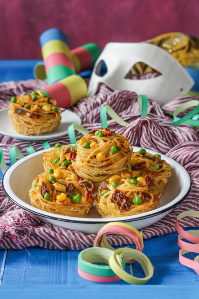 nidi di pasta di carnevale al forno