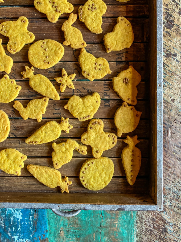 Frollini salati curcuma e parmigiano facili sfiziosi