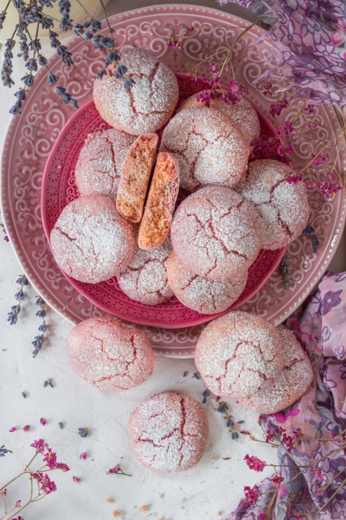 Crinkle cookies con yogurt e barbabietola senza burro