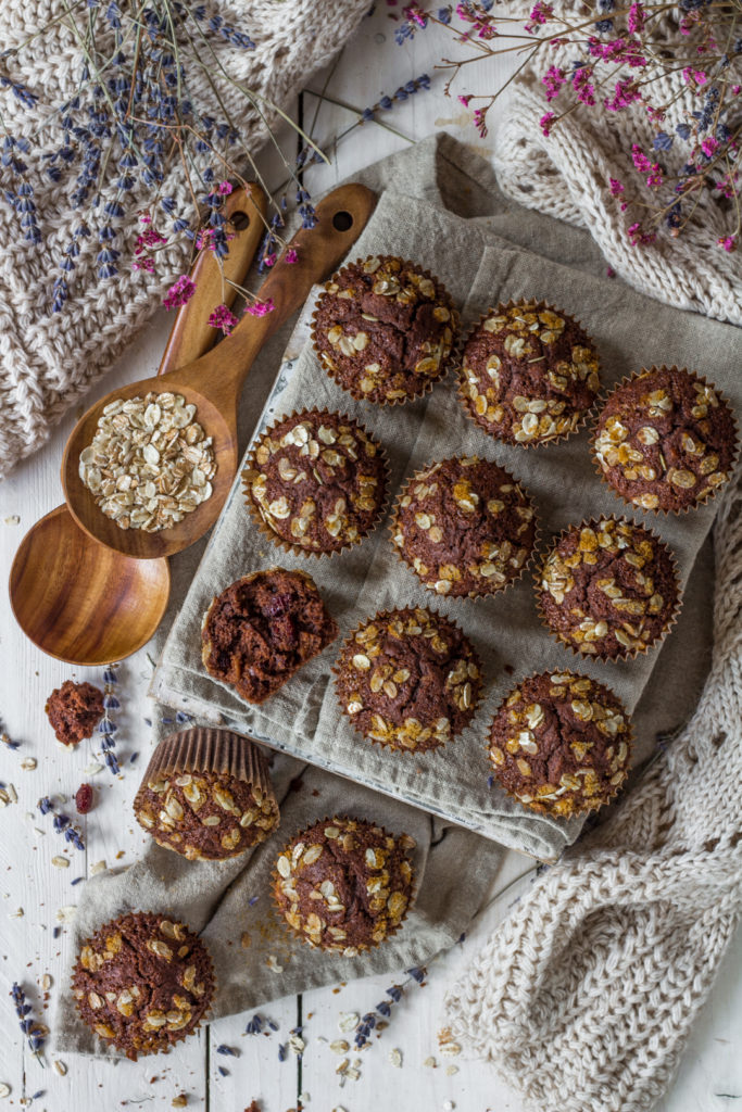 Muffin vegan con farro e fiocchi di avena facili light