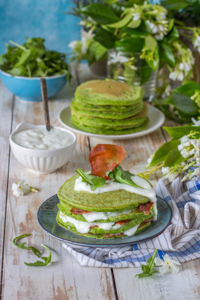 Pancakes rucola squacquerone e prosciutto croccante