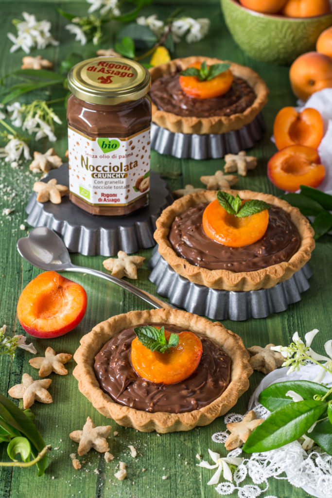 Crostatine zenzero nocciolata crunchy e albicocche glassate rigoni di asiago 