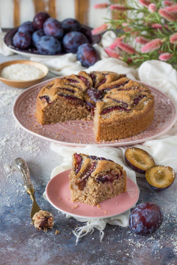 Torta vegan cocco e susine facilissima