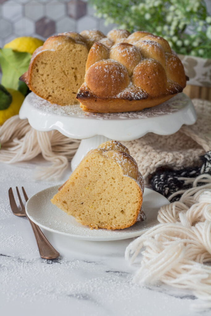 Ciambella all'acqua e limone veg fetta tagliata