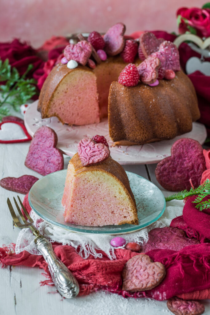 Ciambella san valentino fetta pronta da gustare