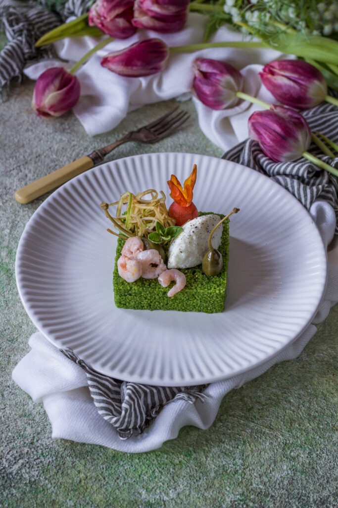 Cous cous verde con bufala e gamberi rosa