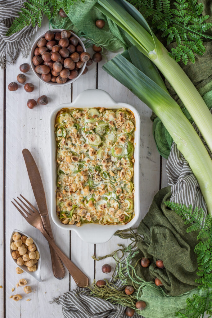 Lasagnette con porri scamorza e nocciole