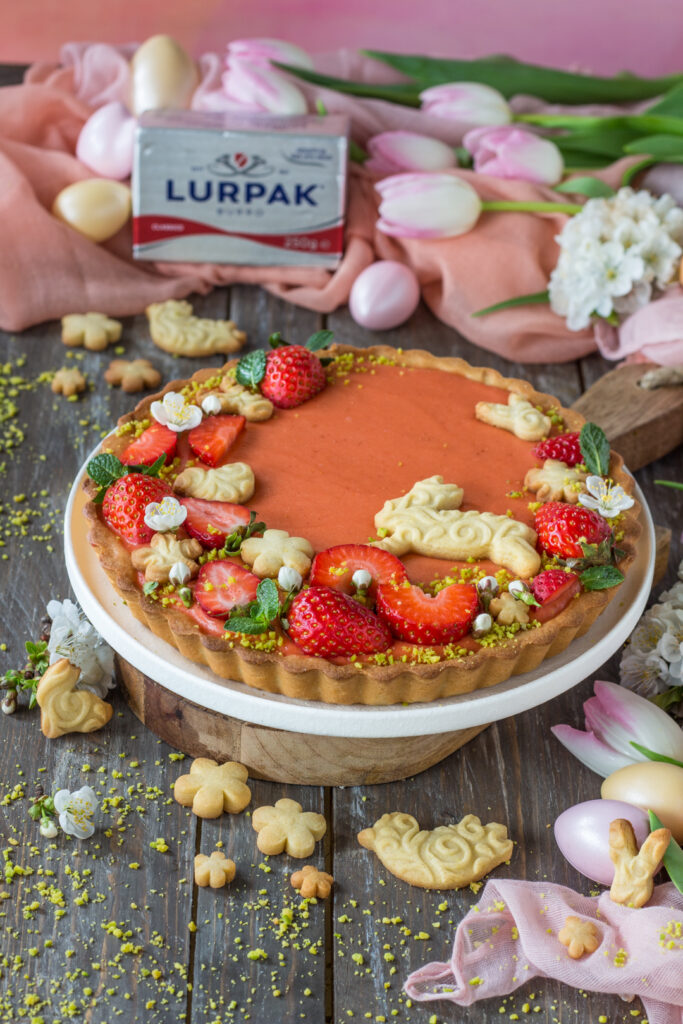 Crostata alle mandorle con curd alla fragola LURPAK