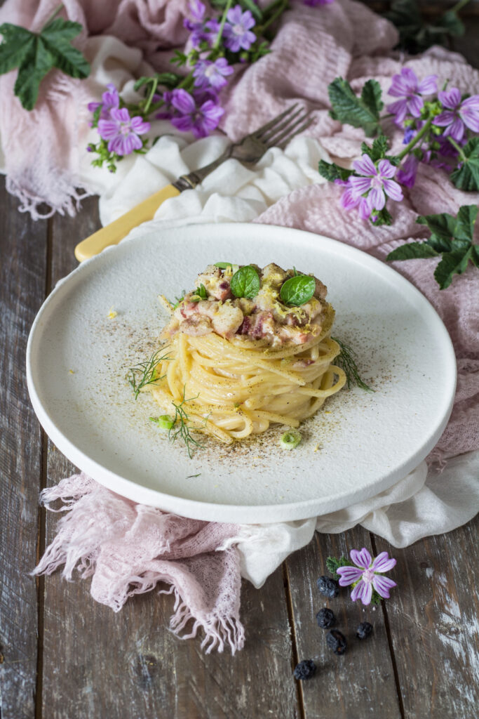 Spaghetti con anguilla limone e mirto