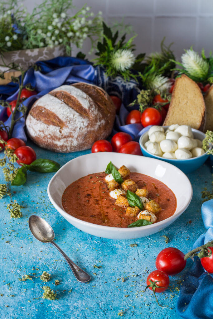 Crema di pomodori arrostiti e mozzarella