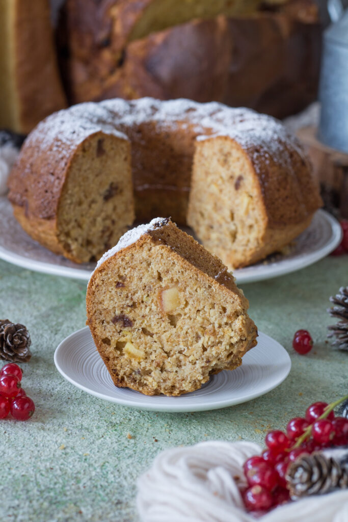 ciambella panettone avanzato fetta pronta da gustare