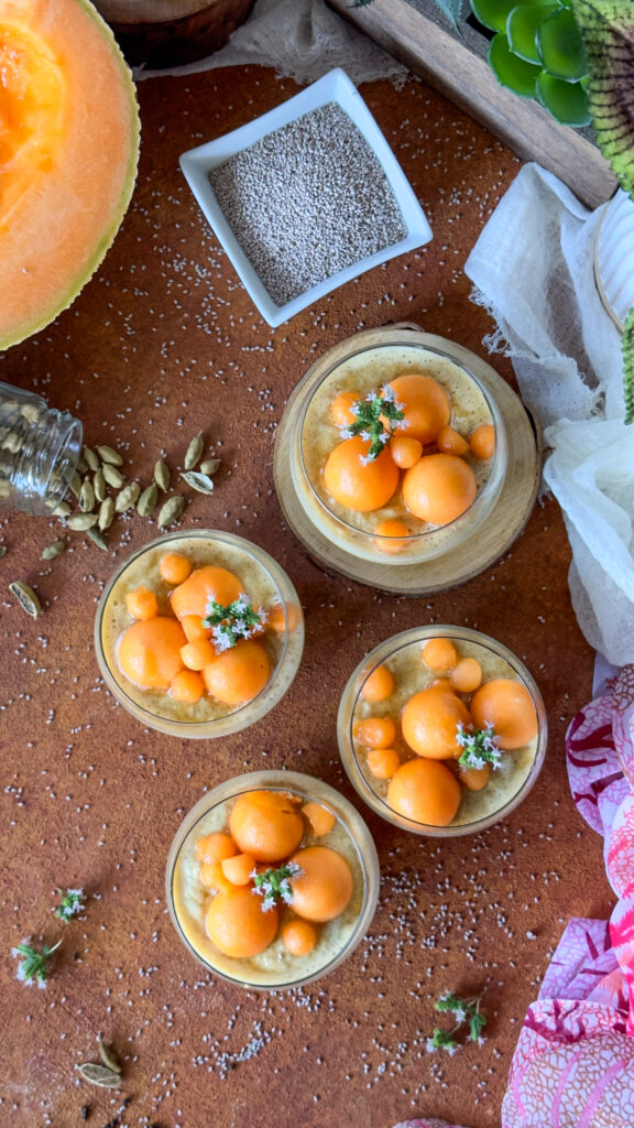 Chia melone pudding con miele e cardamomo