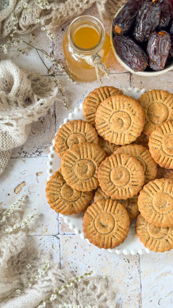 Biscotti mela e datteri senza zuccheri raffinati