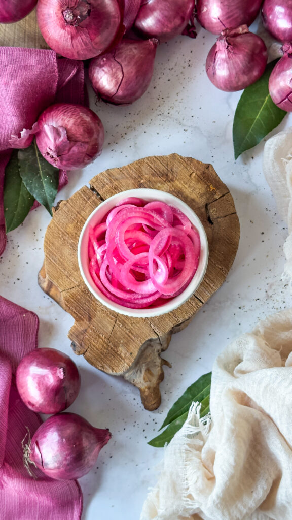 Cipolla rossa marinata alla barbabietola