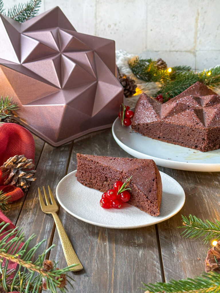 fetta di torta pronta da gustare