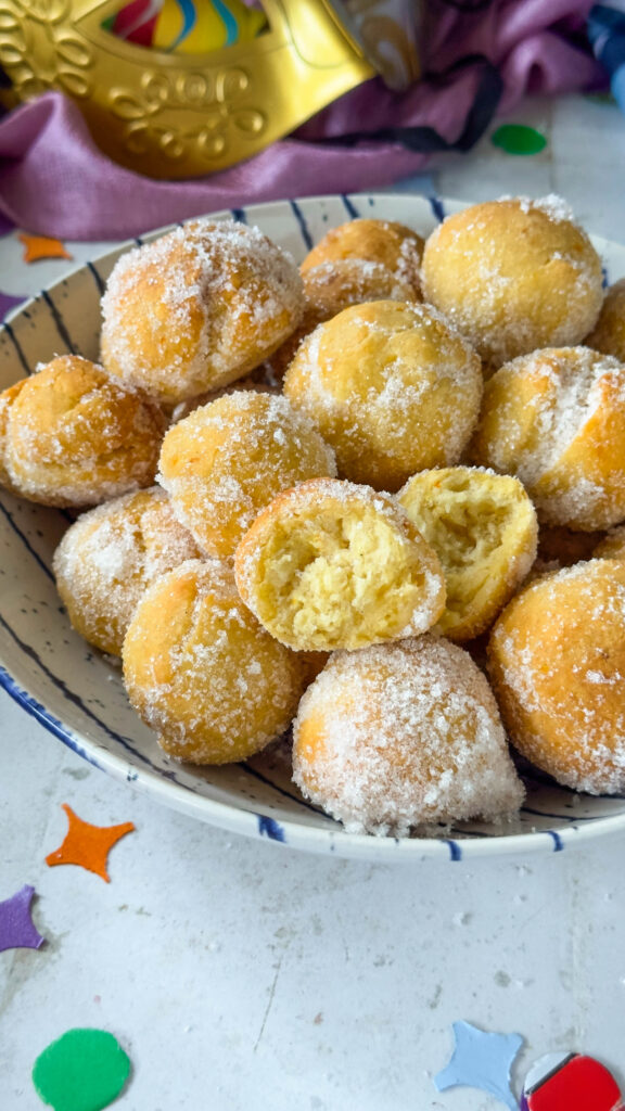 castagnole di carnevale vegane cotte in friggitrice consistenza interna