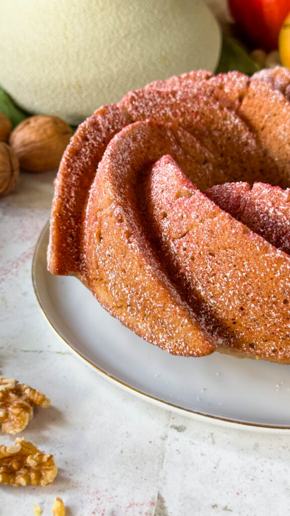 Ciambella vegetale al burro di mele senza zuccheri raffinati